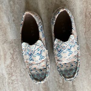 Roper cream colored shoes. Size 7.5. Hardly worn.